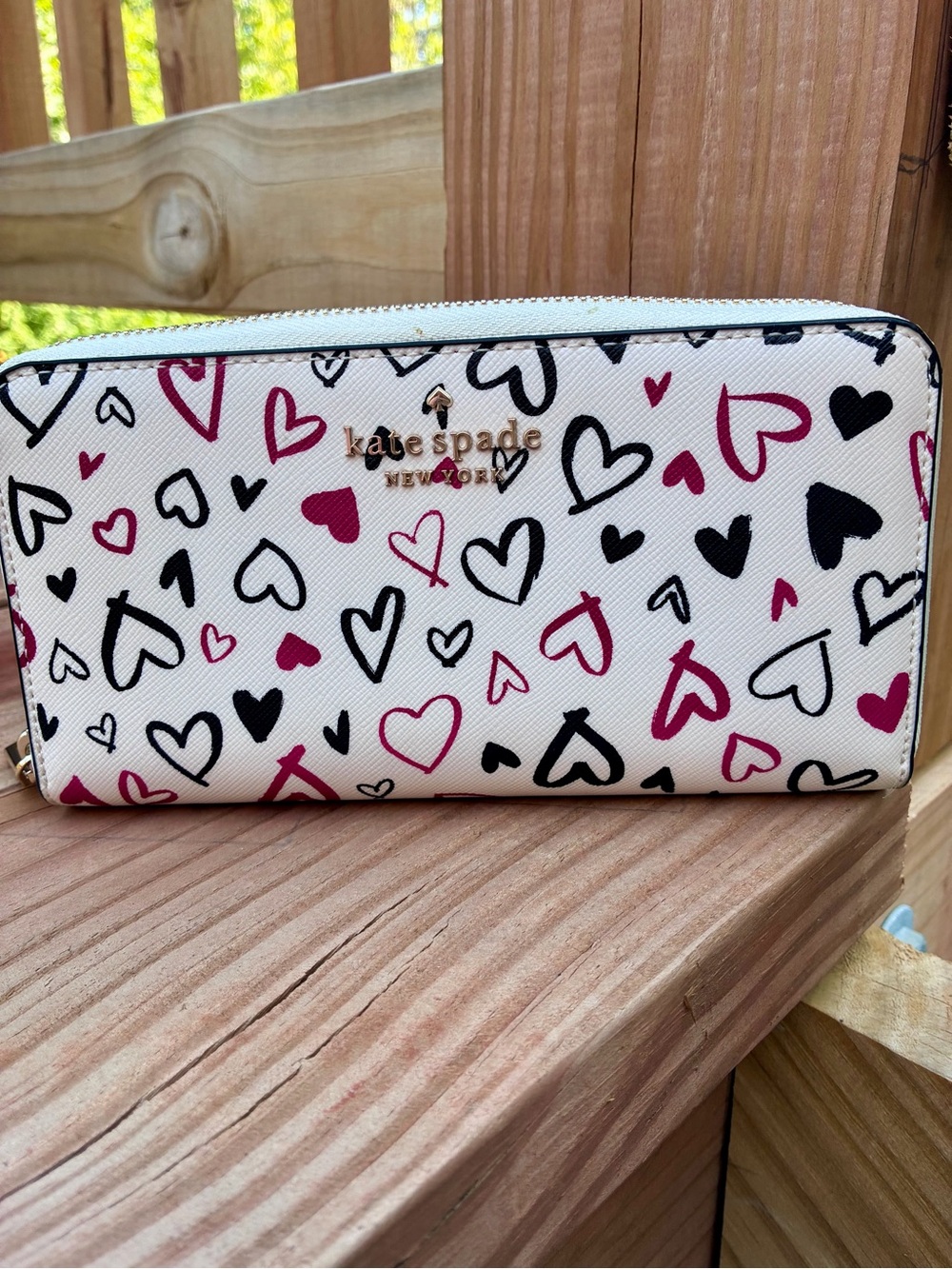 kate spade Scribble Heart Zip Wallet FREE SHIPPING